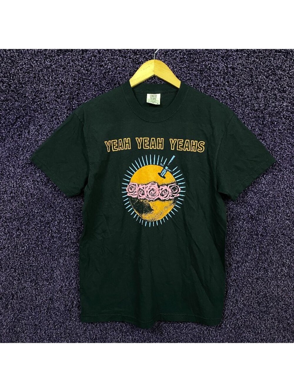 Yeah yeah yeahs Moon Rose Tshirt size Medium
